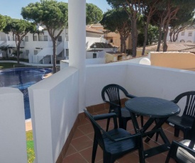 Apartamento Castillo de Mar, con piscina y parking