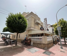 Hostal Restaurante La Giralda