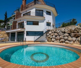 N&A Benalmádena Stunning 2BDR Villa with Sea Views